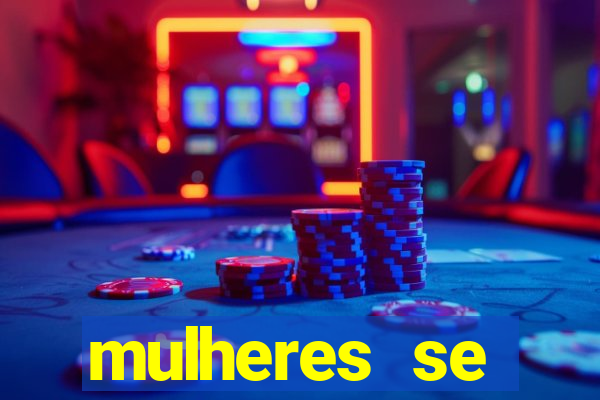 mulheres se exibindo ao vivo